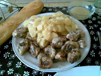 Pollo al ajillo con patatas