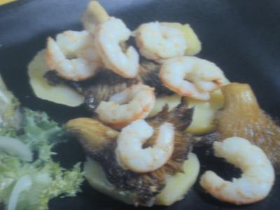 Ensalada templada de setas y gambas